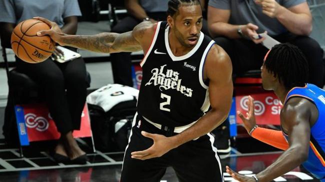 从中获益的 从中获益的