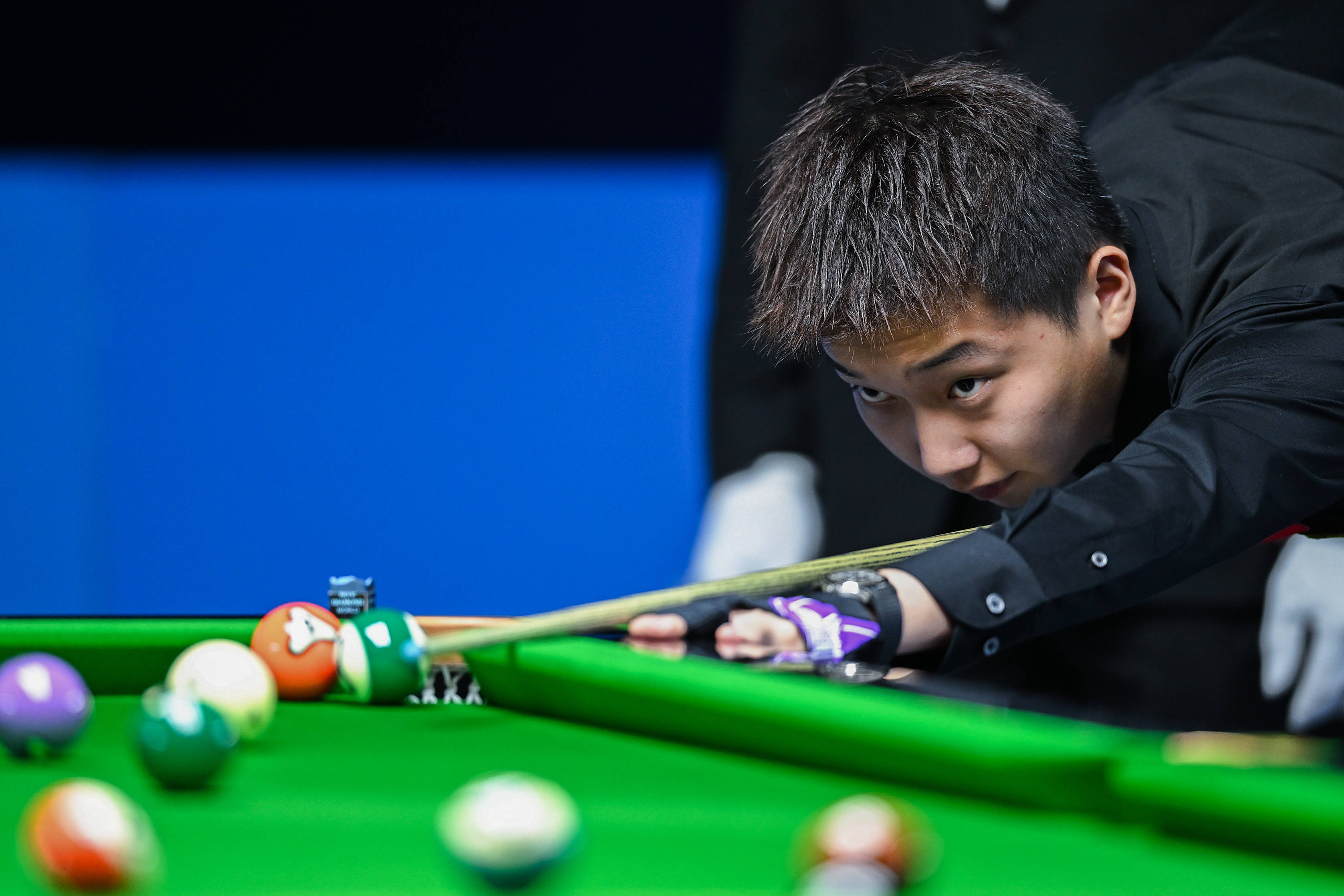 卫球员被视 卫球员被视