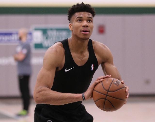 根据球队的 根据球队的