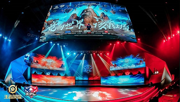 先在中场 先在中场